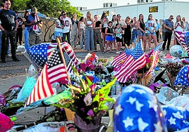 Homenaje al activista Charlie Kirk, asesinado el miércoles en Utah.