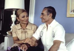 La princesa Shanaz, la hija del Sha de Persia que desobedeció a su padre para casarse con un plebeyo (vestida de Dior)