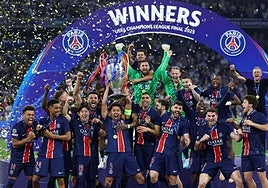 El PSG pone en juego el cetro que conquistó el pasado 31 de mayo tras golear al Inter en Múnich.