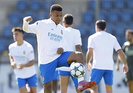 Kylian Mbappé vela armas de cara al estreno del Real Madrid en la nueva edición de la Champions.