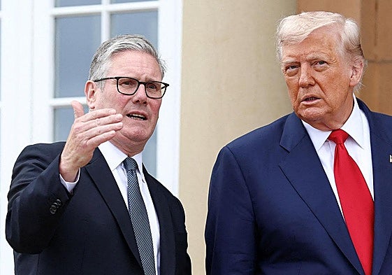 Keir Starmer y Donald Trump durante una visita a Escocia el pasado julio.