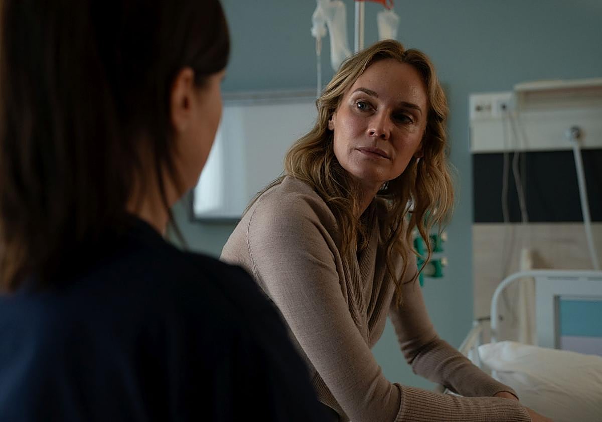 Imagen principal - «Creo que las mujeres son capaces de lo mejor y de lo peor entre ellas»