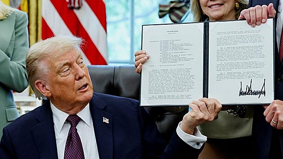 Trump acusa a 'The New York Times' de mentir sobre él durante décadas y anuncia una demanda de 15.000 millones de dólares