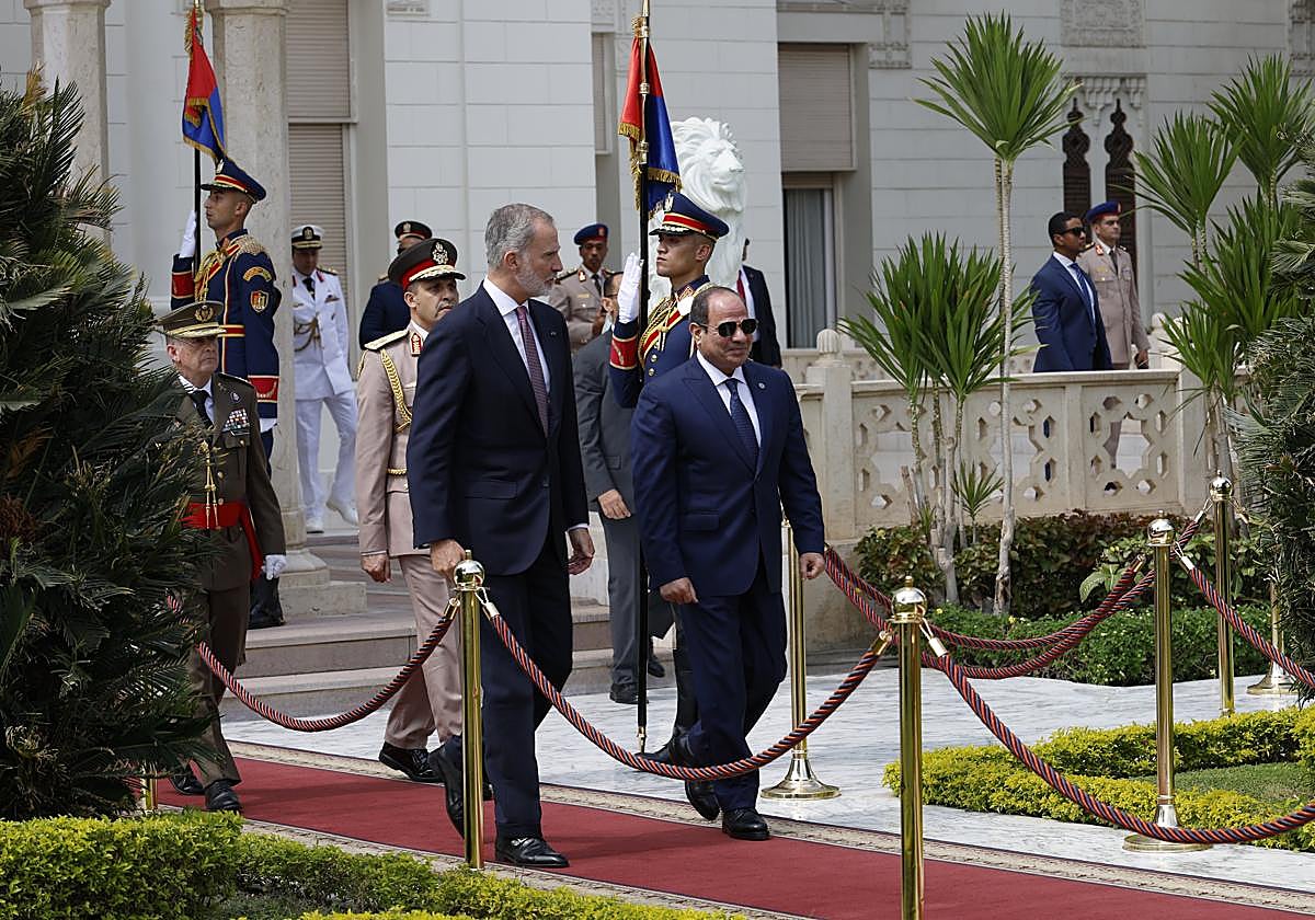ElFelipe VI y el presidente de Egipto, Abdelfatá Al Sisi.