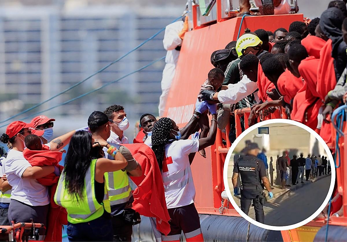 Llegada del cayuco el 24 de agosto al muelle de Arguineguín y traslados de los patronos detenidos en Gran Canaria.