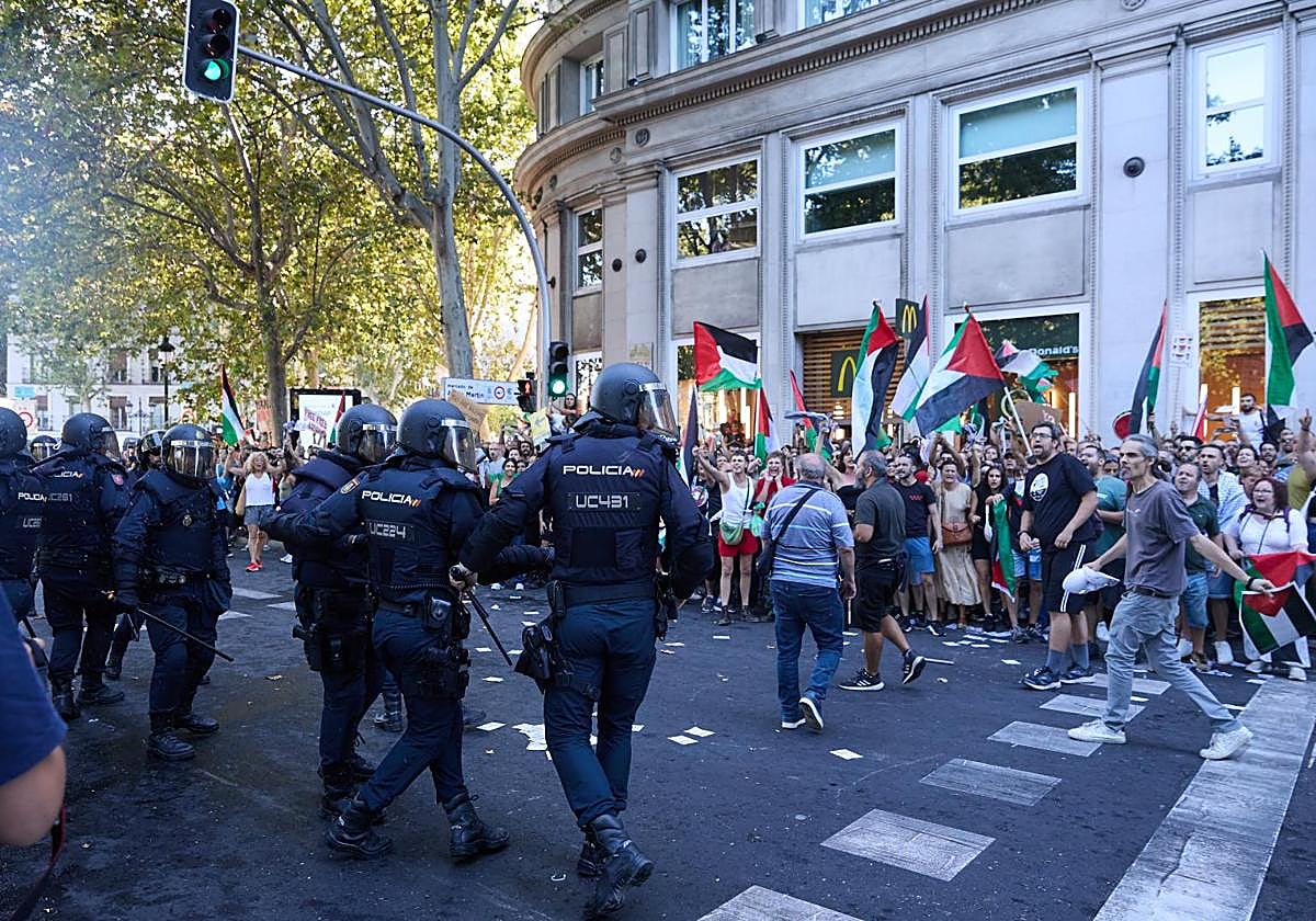 Antiviolencia propone sanciones para las protestas propalestinas de La Vuelta