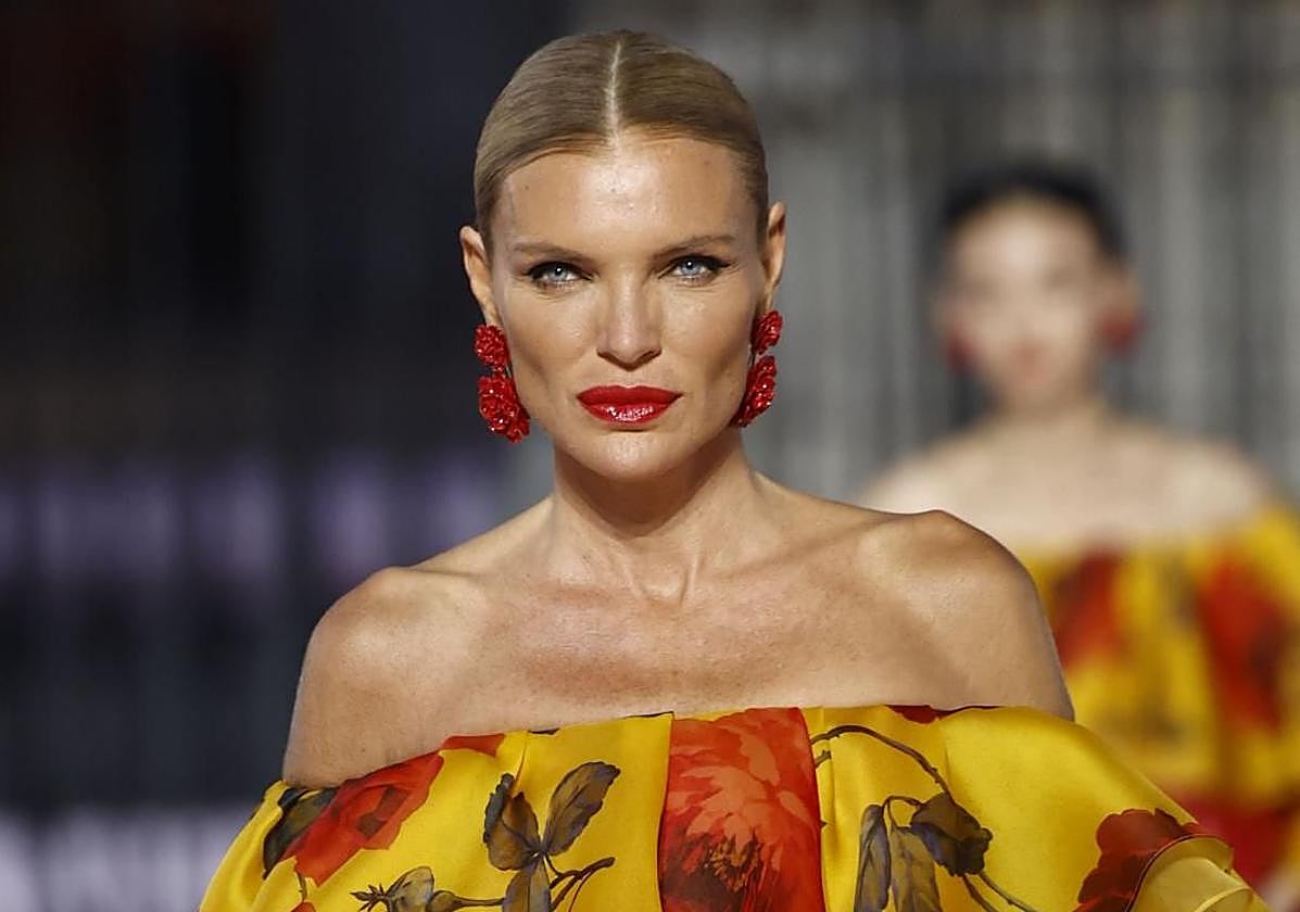Esther Cañadas, en el desfile de Carolina Herrera.