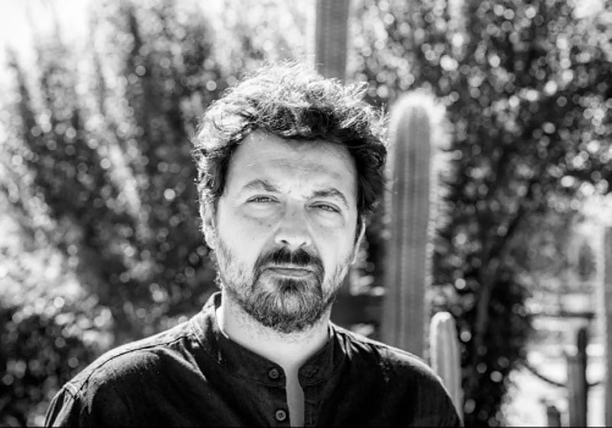 El escritor Francisco Serrano gana el Premio Tusquets 2025