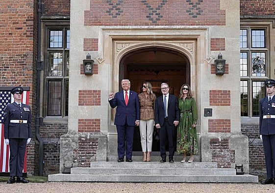 Keir Starmer y su esposa, Victoria, recibieron al matrimonio Trump en la residencia de Chequers.