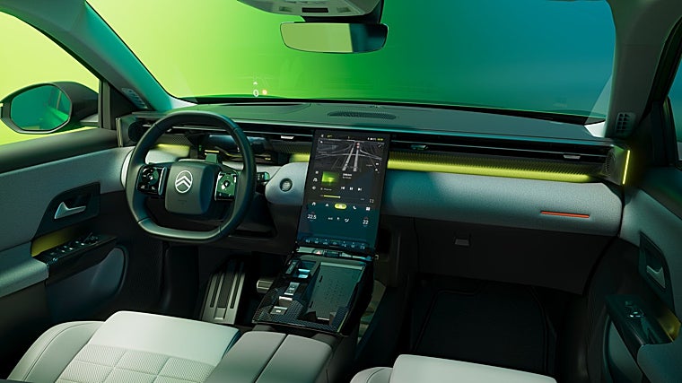 Interior muy tecnológico, pero sobre todo amplio y cómodo