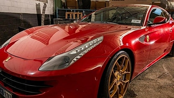 Ferraris desde 150 euros: cómo funcionan las subastas de coches embargados por Hacienda