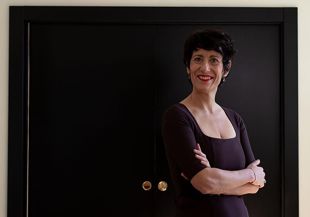 La ministra Elma Saiz posa para este periódico.