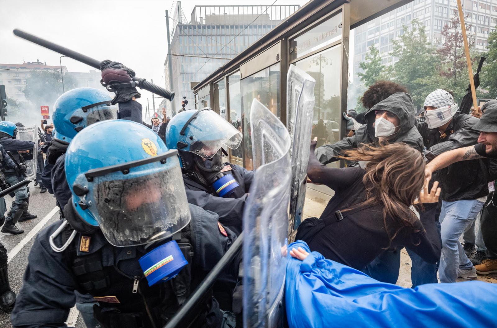 Miles de italianos toman las calles de varias ciudades en solidaridad con Gaza