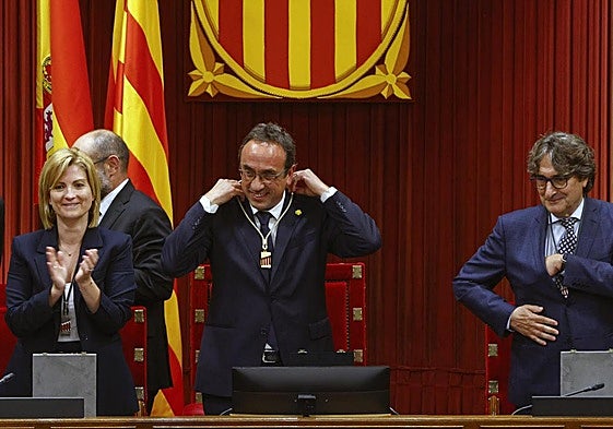 Josep Rull (centro), president del Parlament