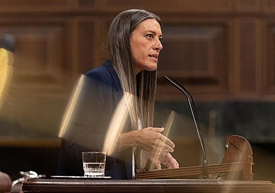 La portavoz de Junts, Miriam Nogueras, interviente en el pleno de este martes en el Congreso.