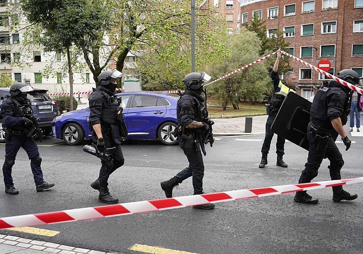 La Ertzaintza detiene al autor material del crimen de Bilbao y a dos cómplices