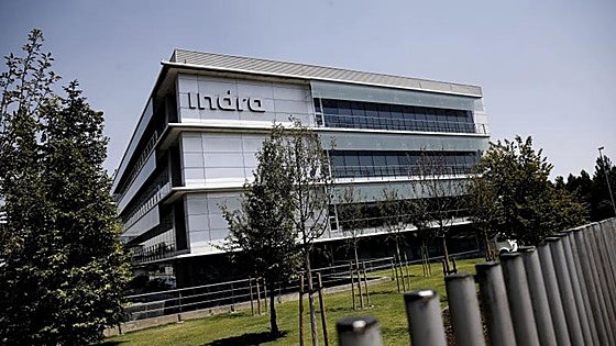 La operación Indra-Escribano encara la recta final con el refuerzo de asesores para garantizar el encaje legal