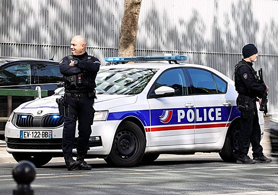 Agentes de la Policía francesa.