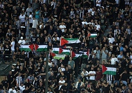 Aspecto de las gradas en el partido de la Liga Europa entre el PAOK y el Maccabi de Tel Aviv disputado en Salónica.