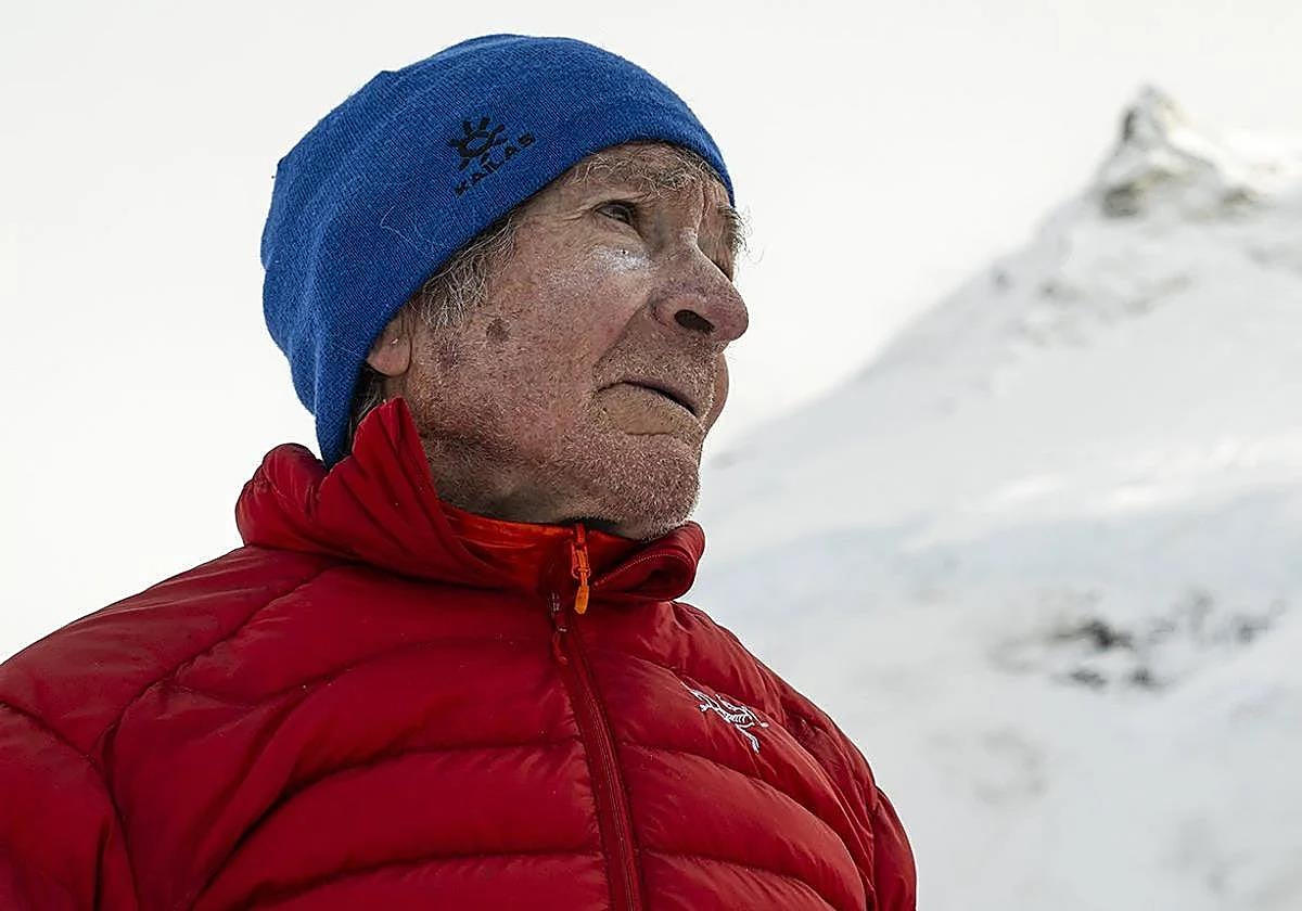 Carlos Soria, durante su expedición en el Himalaya