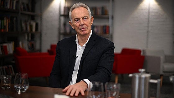 Blair emerge de la mano de la Casa Blanca para el gobierno de una Franja arrasada