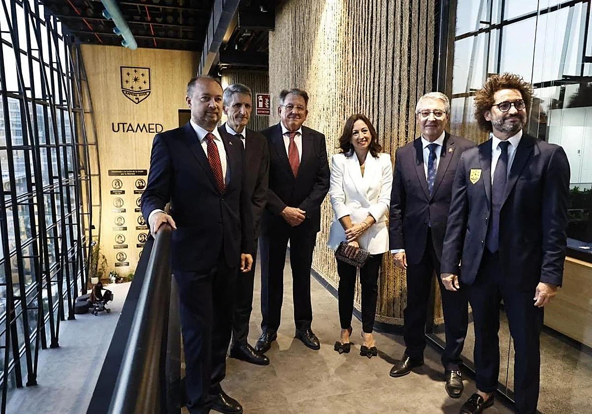 Ramón Herrera, José Manuel Domínguez, Juan de Dios Jiménez, Patricia Navarro, Francisco Salado y Paco Ávila Salvador Salas.