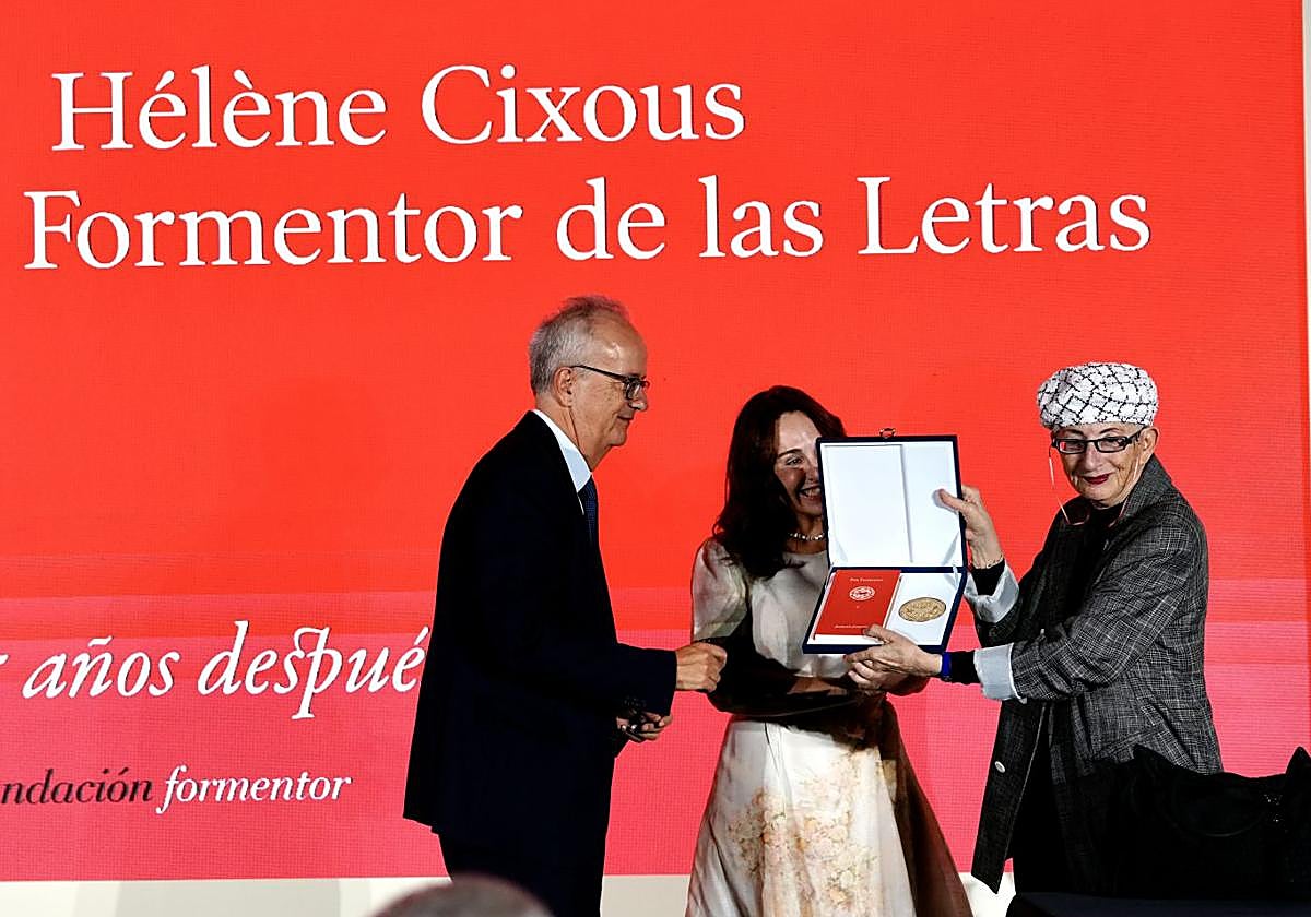 Hélène Cixous recibía este miércoles el Premio Formentor de las Letras en Madrid.