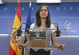 La líder de Podemos, Ione Belarra, durante la rueda de prensa en el Congreso de este miércoles.