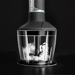 Con numerosos accesorios