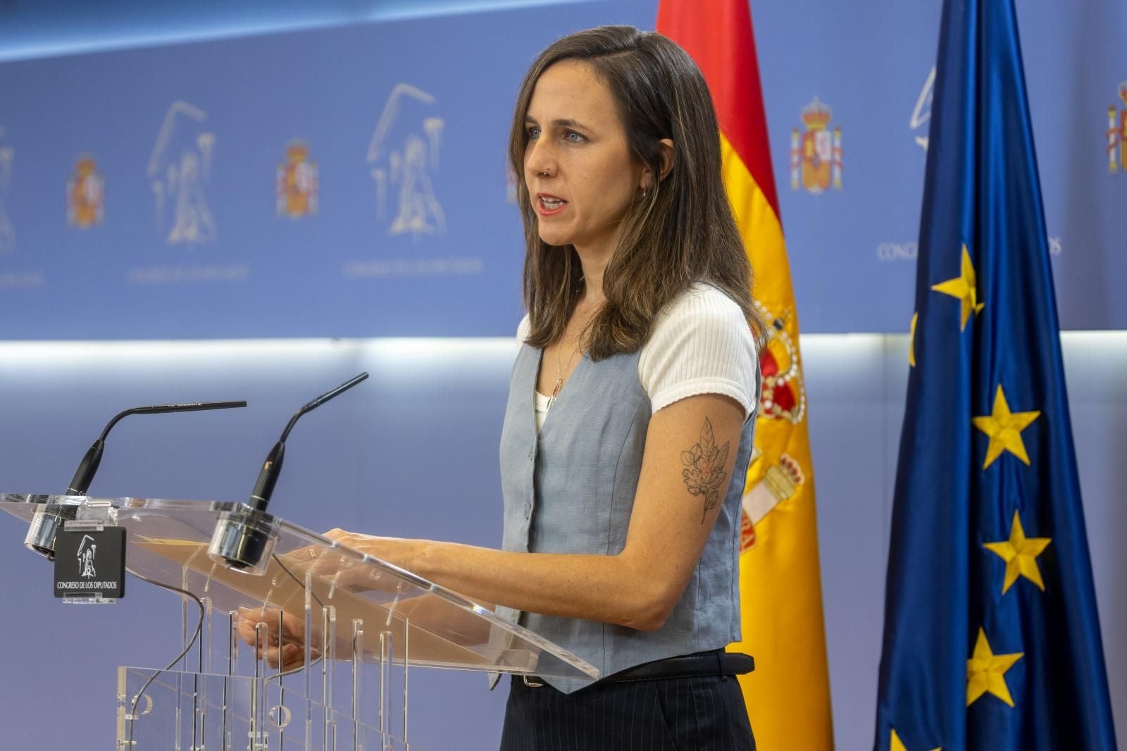 La portavoz de Podemos, Ione Belarra, en la sala de prensa del Congreso.