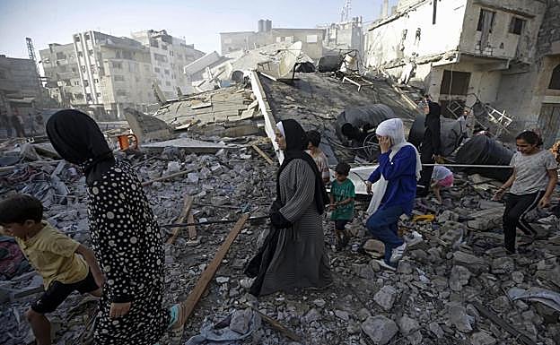 Edificios bombardeados en GAza tras un ataque israelí.