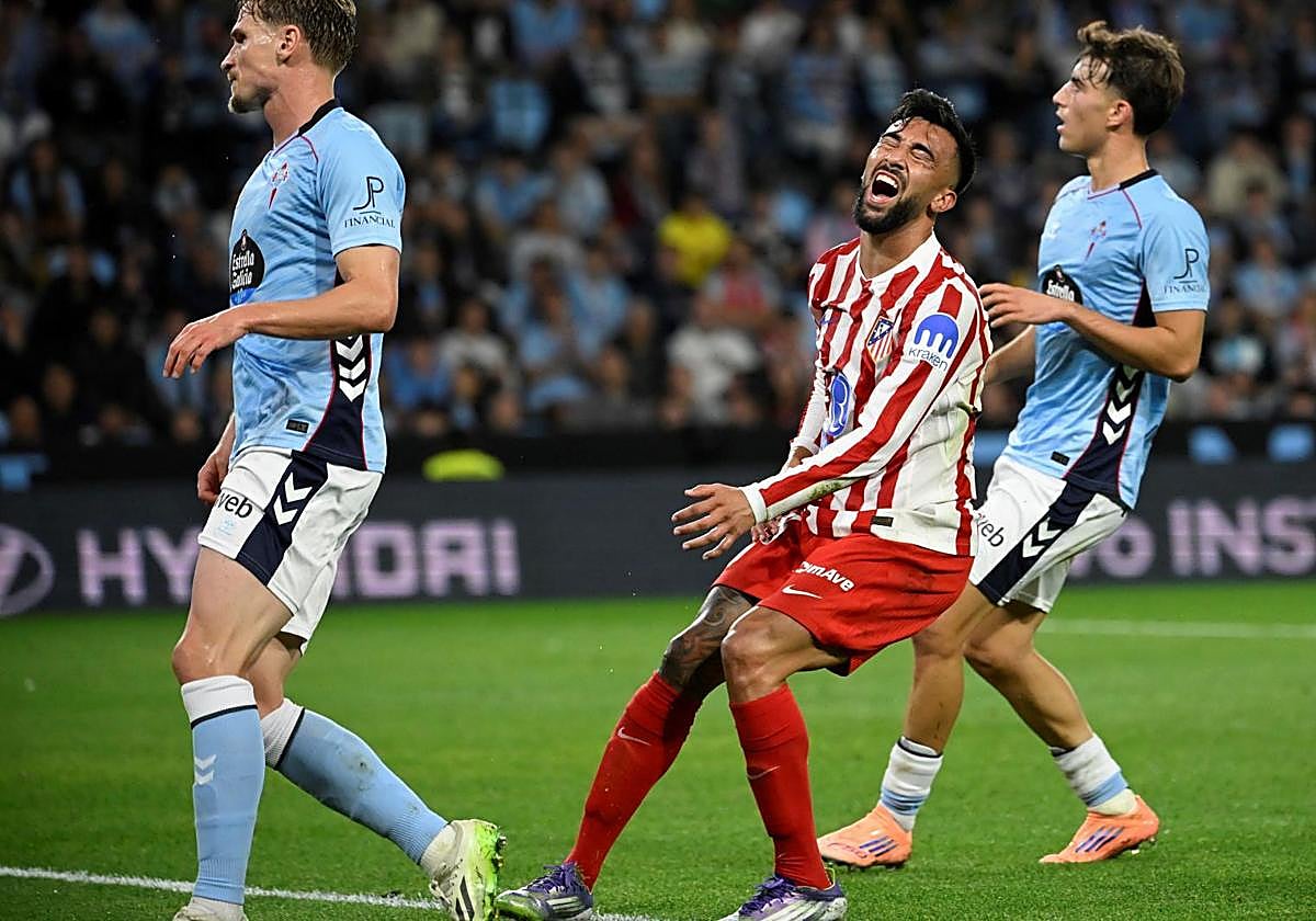 Nico González se lamenta tras fallar una ocasión.