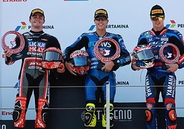 Diogo Moreira (c), Manuel Gonzalez (izq.) e Izan Guevara.