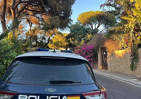 La puerta del domicilio donde se produjo el crimen.