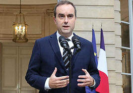 Dimite el primer ministro de Francia Sébastien Lecornu tras menos de un mes en el cargo