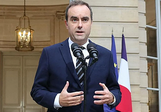 Dimite el primer ministro de Francia Sébastien Lecornu tras menos de un mes en el cargo