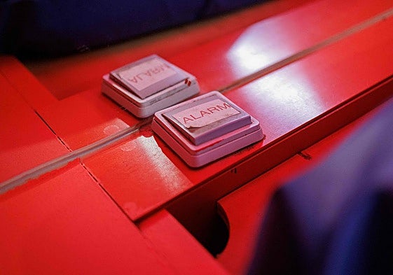 Un botón de alarma.