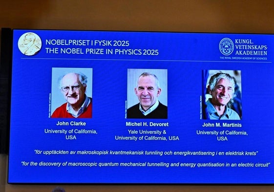 John Clarke, Michel H. Devoret y John M. Martinis.