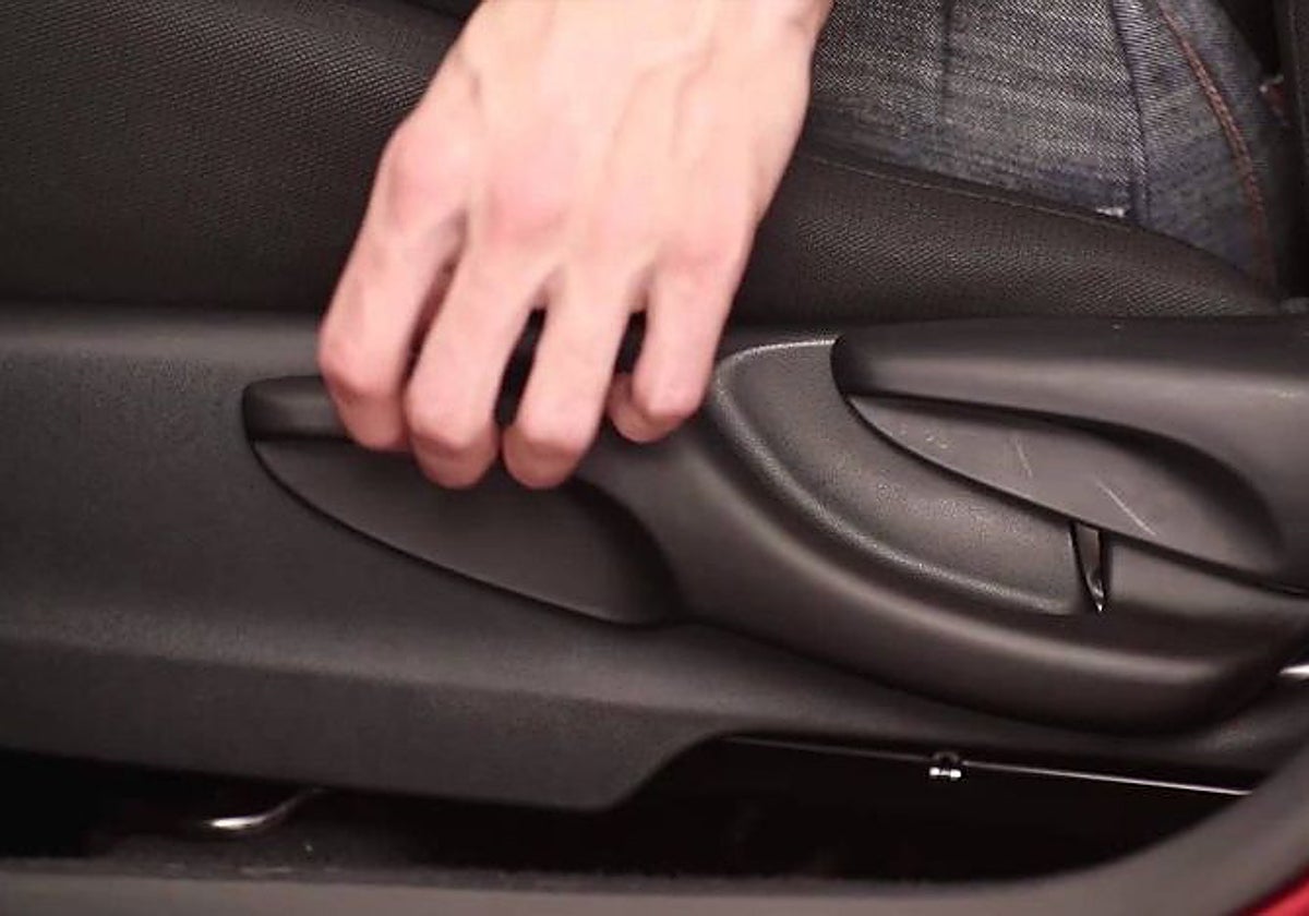 To establish a safe and ergonomic position, it is essential to follow an adjustment order.