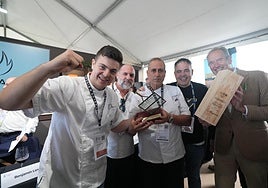 El equipo del Asador Olivi, de Usurbil (Gipuzkoa) ganador del XVI Concurso nacional de Parrilla.