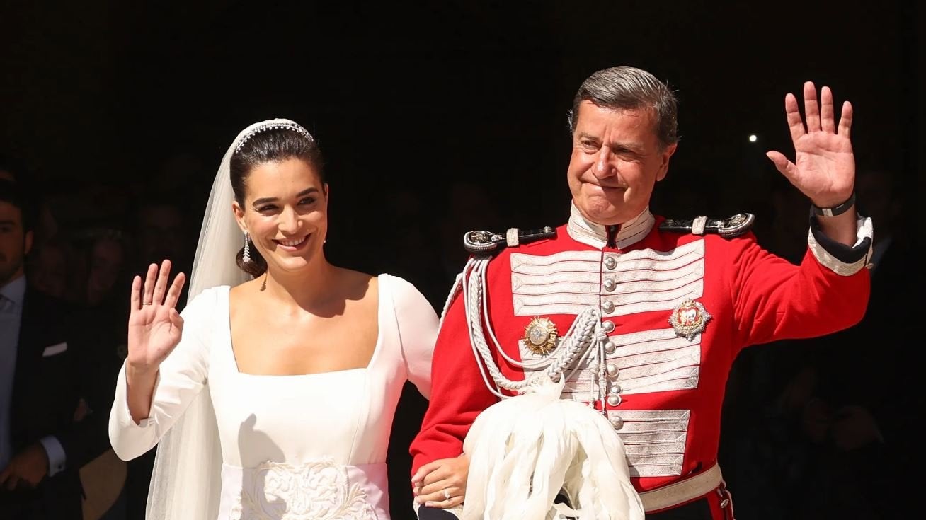 Quién heredará los títulos nobiliarios de Cayetano Martínez de Irujo y qué ocurrirá si tiene hijos con Bárbara Mirjan