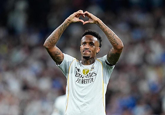 Éder Militao vuelve a sonreír.