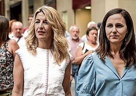 Yolanda Díaz junto a Ione Belarra.