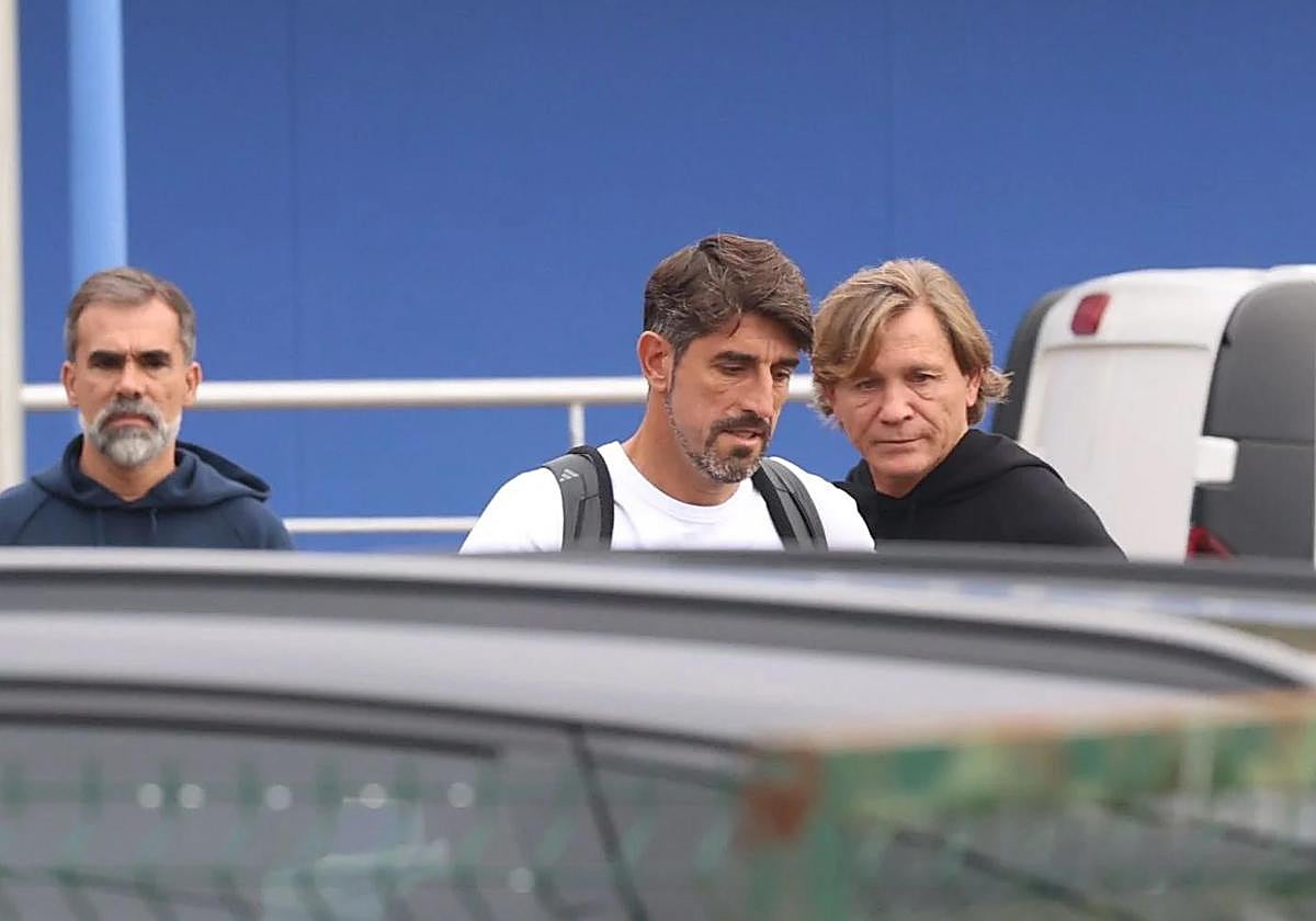 Veljko Paunovic, exentrenador del Real Oviedo, esta mañana en El Requexón.