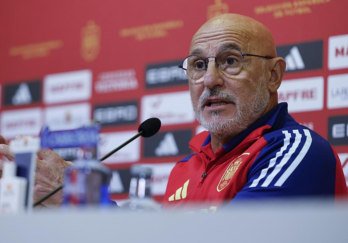 De la Fuente: No Conflict with Flick Over Lamine Yamal