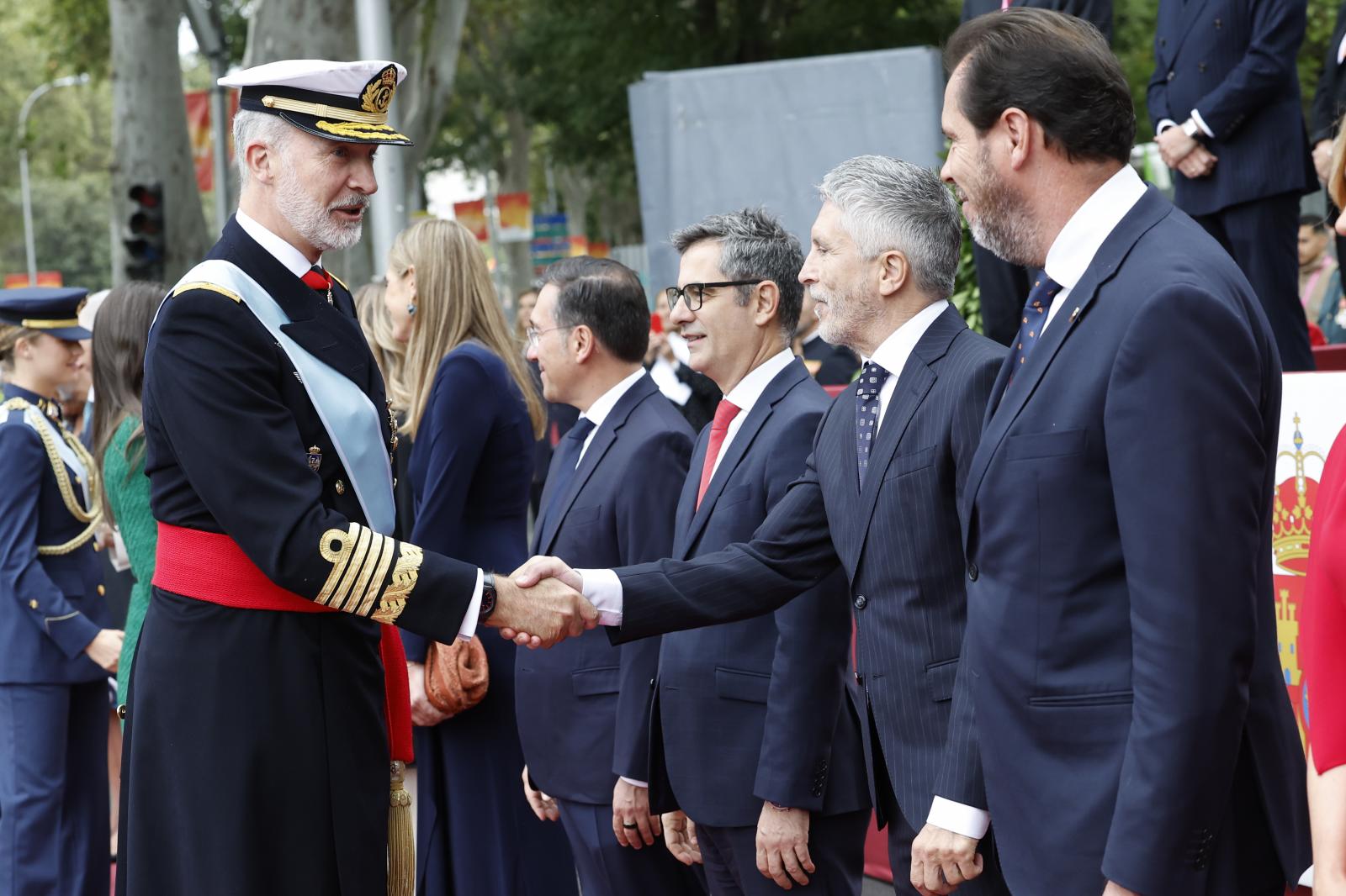 El desfile militar por el Día de la Hispanidad, en imágenes