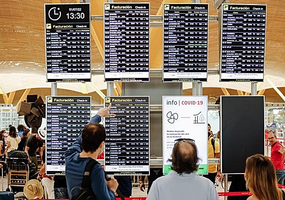 Los aeropuertos españoles registran 30,4 millones de pasajeros en septiembre, un 2,5% más