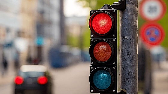 Cámaras 'foto-rojo': fallos comunes que pueden invalidar tu multa