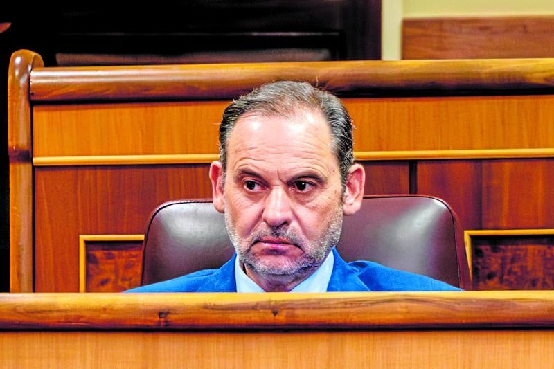 El juez pide al Congreso una «reflexión» sobre el «estupor» que supone que Ábalos siga siendo diputado