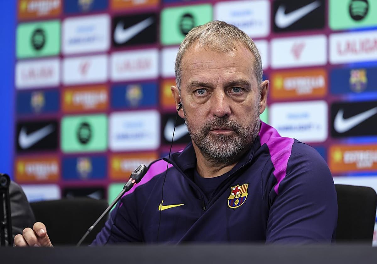 Hansi Flick during the press conference ahead of the match against Girona.